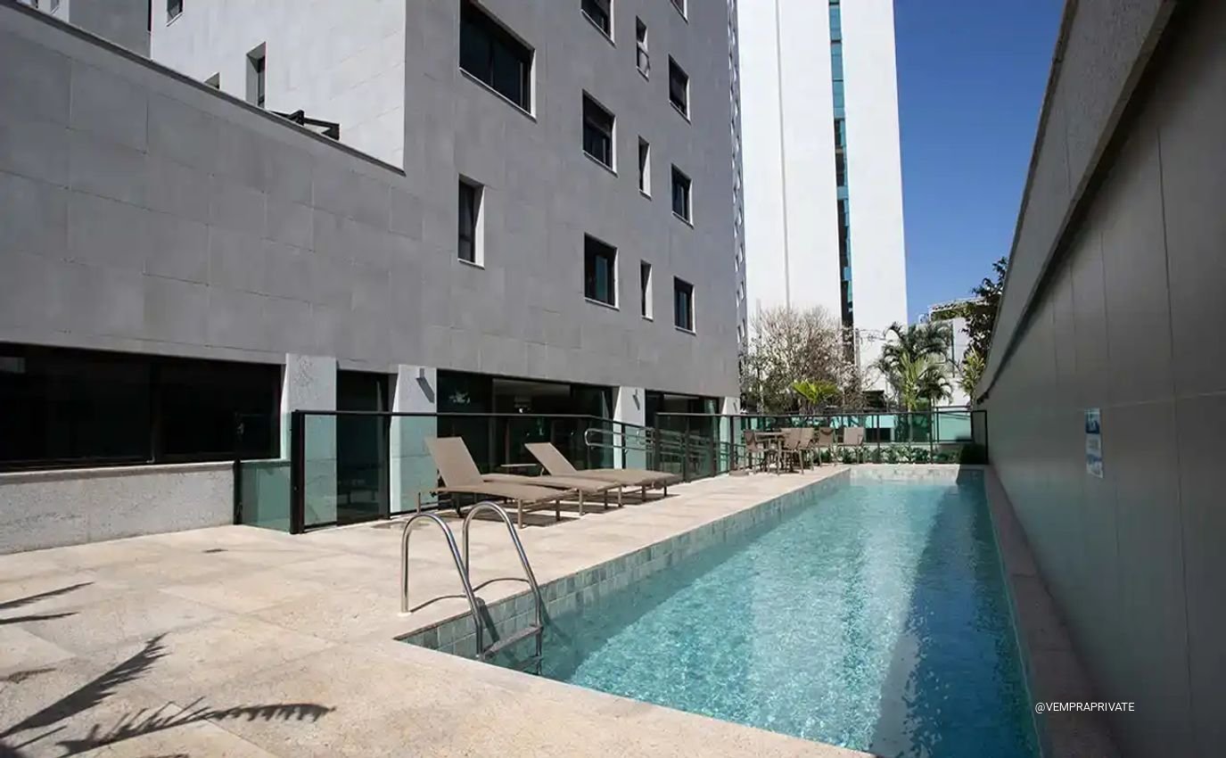 Piscina área comum