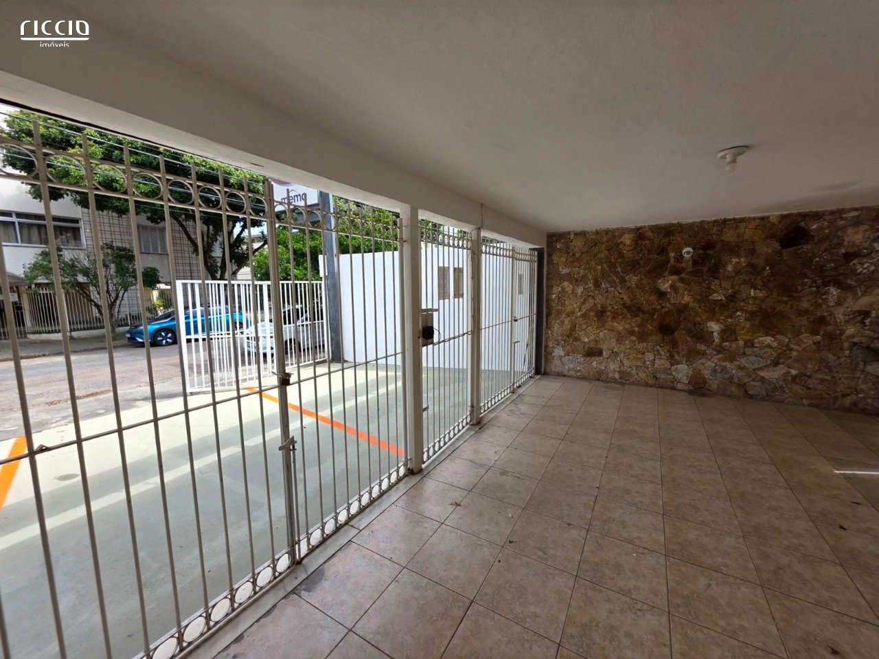 7927126c-e72f-4e1a-87b1-cab1e6792877