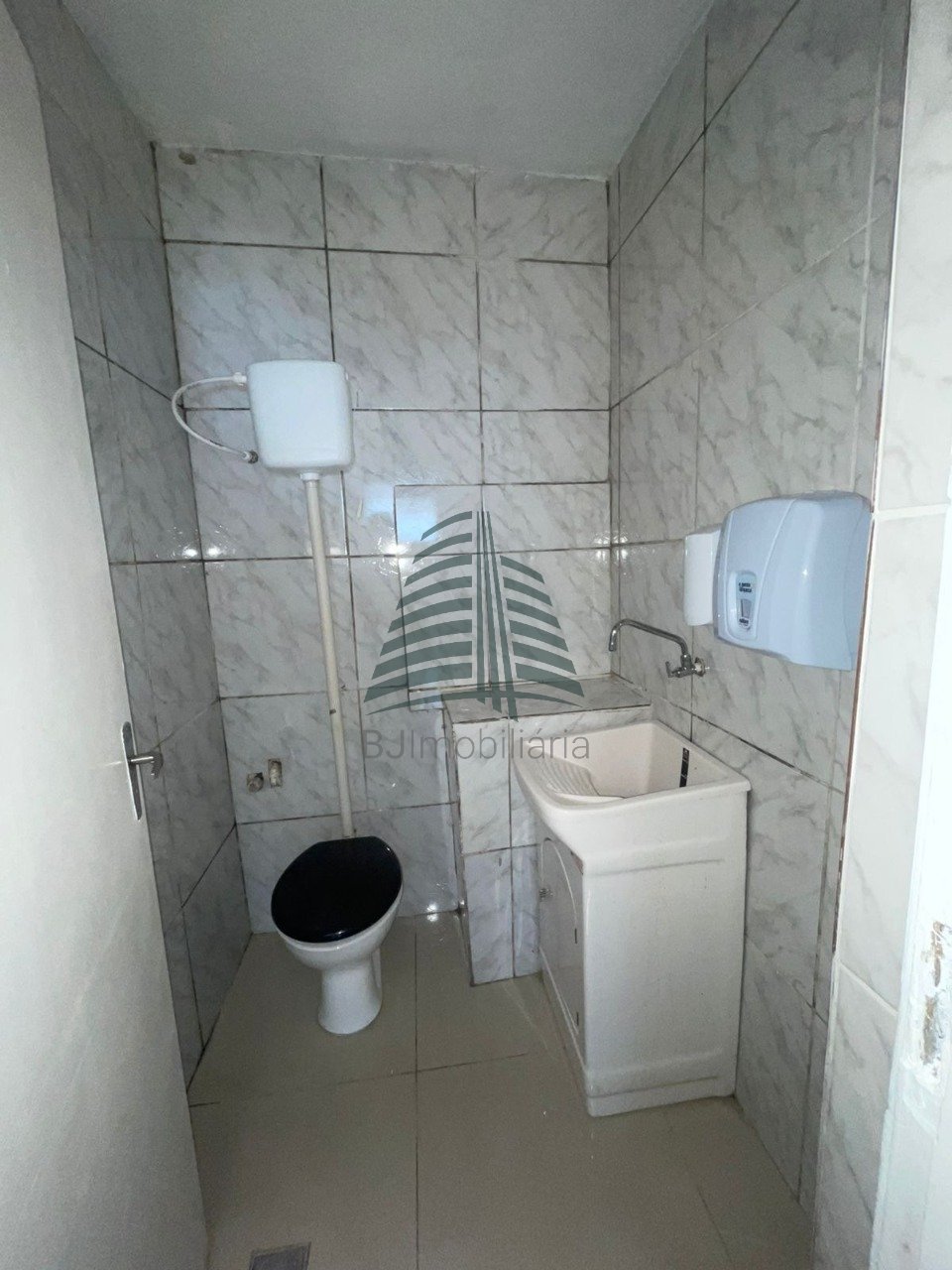 e01ae6c5-5d47-48b9-88bf-8e75860e8772