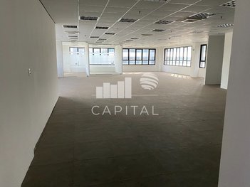 office em Sagitario, Chácara Jaguari (Fazendinha) - Santana de Parnaíba - SP
