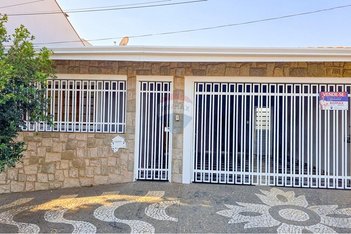 house em Rua Antônio Canassa, Jardim Dom Bosco - Araras - SP