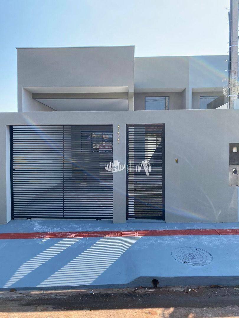 Casa à venda no bairro Estados, na zona norte de Londrina PR