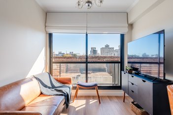 apartment em Rua Felipe de Oliveira, Petrópolis - Porto Alegre - RS