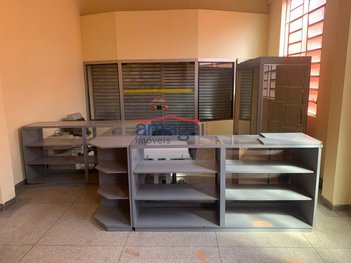 commercial_building em Rua Moisés Ruston, Vila Martinez - Jacareí - SP