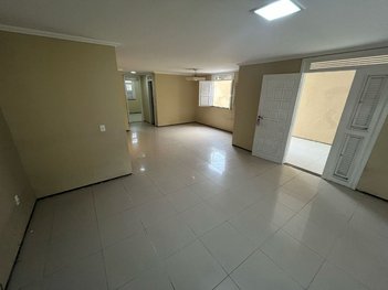 house em Rua Maria Bastos, Lagoa Redonda - Fortaleza - CE