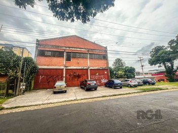 industrial em Professor Guerreiro Lima, Partenon - Porto Alegre - RS