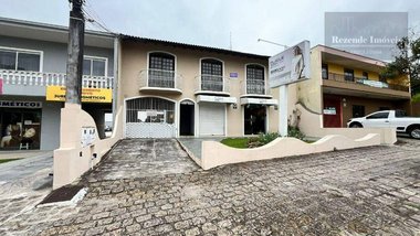 house em Avenida São José, Cristo Rei - Curitiba - PR