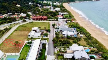 land_lot em Rua Victório Fornerolli, Praia do Estaleiro - Balneário Camboriú - SC
