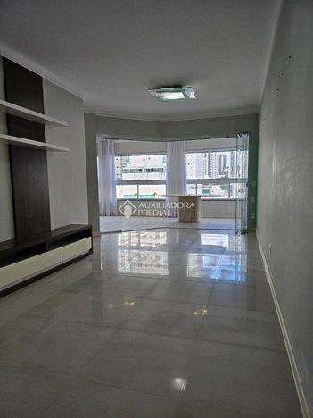 apartment em Avenida Osmar de Souza Nunes, Pioneiros - Balneário Camboriú - SC