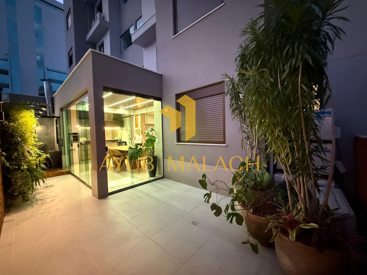 Apartamento com 3 quartos — Santo Antônio, Belo Horizonte