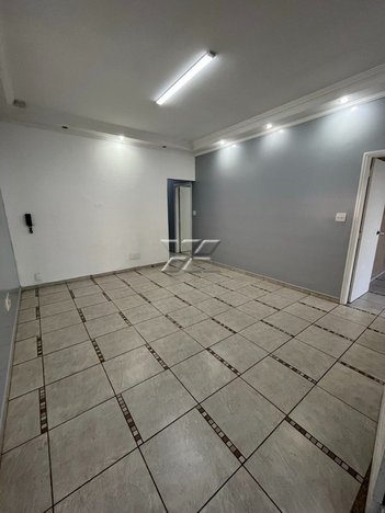 commercial_building em 08, Zona Central - Rio Claro - SP