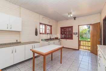house em Avenida Major Alberto Bins, Vila Parque Brasília - Cachoeirinha - RS