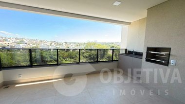 apartment em Rua Marta Evangelista, Loteamento Vale dos Vinhedos - Uberlândia - MG