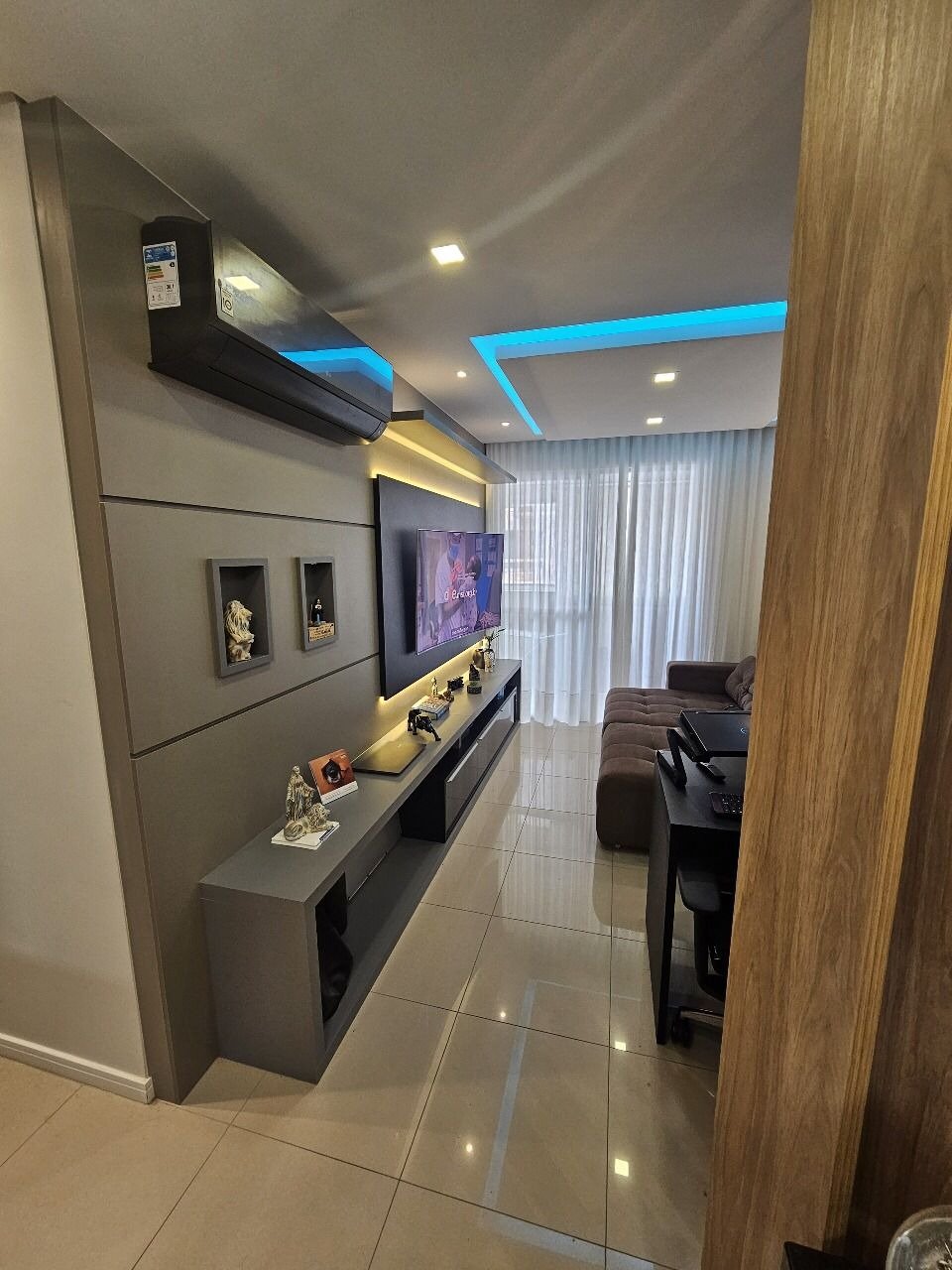 SALA OUTRO ANGULO