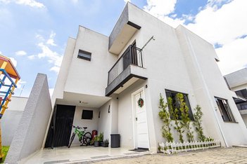 house em Rua Arthur Manoel Iwersen, Alto Boqueirão - Curitiba - PR