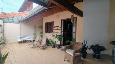 house em Avenida Rosinha Felippo, Parque Residencial Anna Guilhermina Rois Alves - Guaratinguetá - SP