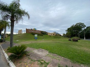 house em Madre Clara, Mário Quintana - Porto Alegre - RS