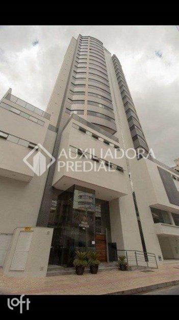 apartment em 2400, Centro - Balneário Camboriú - SC