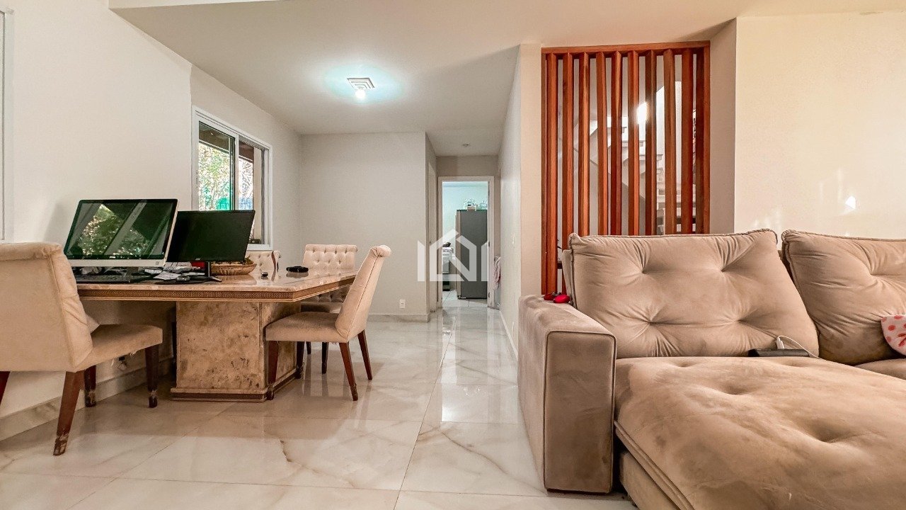 Casa a venda no condominio Mirante Jardim da Gloria -living