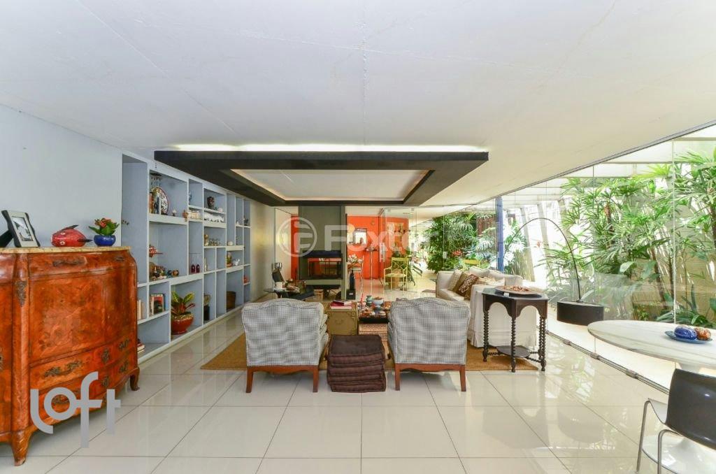 1706799686501-remax_2.jpeg