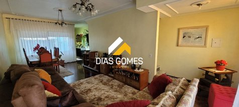 house em Rua Engenheiro Hugo Veiga, Centro - Pelotas - RS