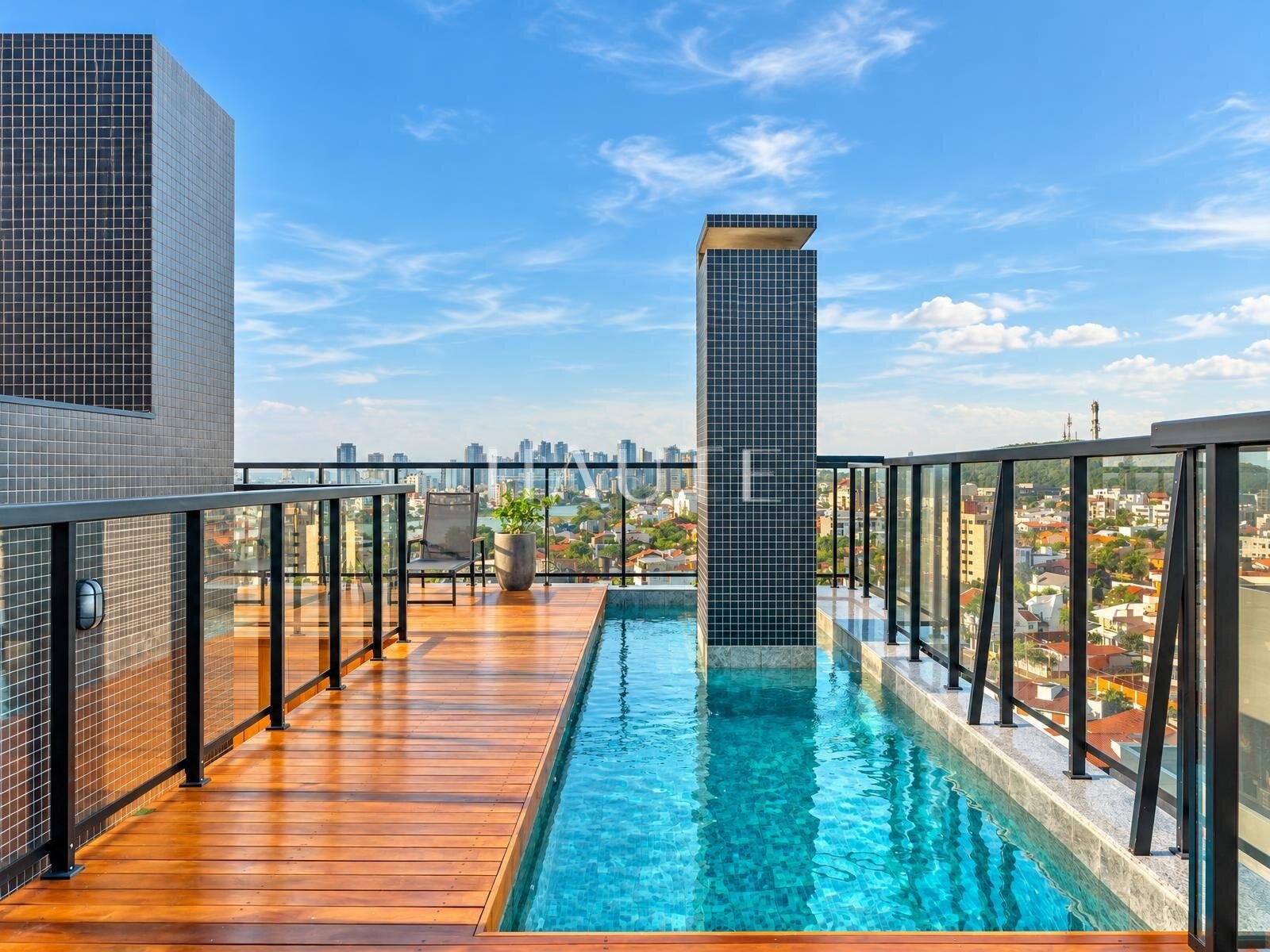 Apartamento 1 suíte com sacada e 1 vaga no rooftop
