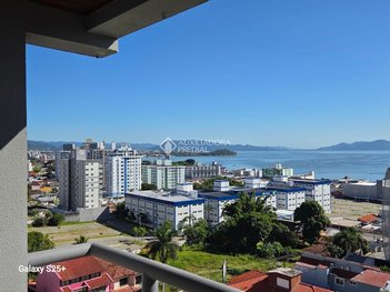 apartment em Rua Manoel Loureiro, Barreiros - São José - SC