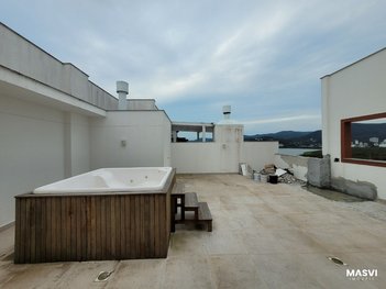 apartment em Delminda Silveira, Agronômica - Florianópolis - SC