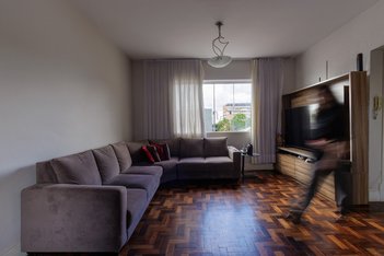 apartment em Alameda Prudente de Moraes, Centro - Curitiba - PR