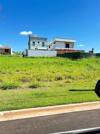 apartment em Avenida Floriano Peixoto, Granja Marileusa - Uberlândia - MG