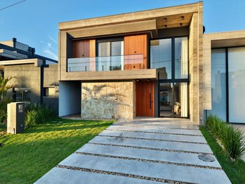 house em Avenida Paraguassu, Rainha do Mar - Xangri-Lá - RS