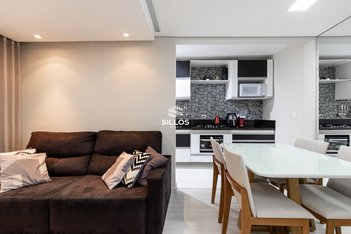 apartment em Rua Eduardo Aguirre Calabresi, Cristo Rei - Curitiba - PR