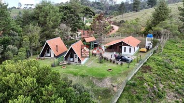 business em Rua Doutor Ivan Pinheiro do Prado, Vale Encantado - Campos do Jordão - SP