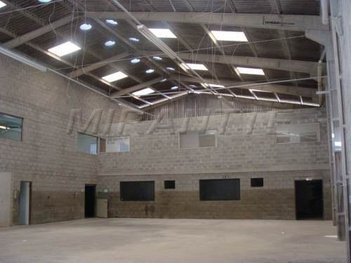 industrial em Itafarma, Jardim do Rio Cotia - Cotia - SP