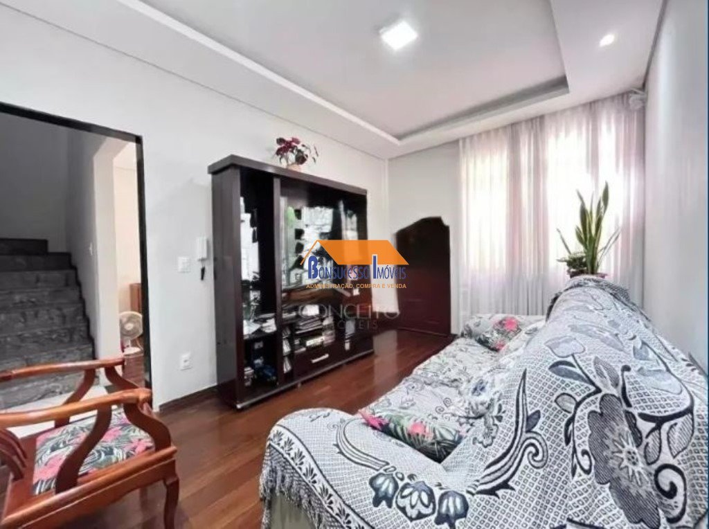 Casa com 3 quartos — Santa Rosa, Belo Horizonte