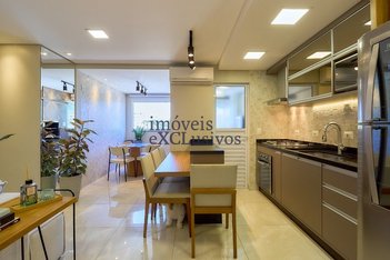 apartment em Rua Francisco Zanicotti Sobrinho, Santa Cândida - Curitiba - PR