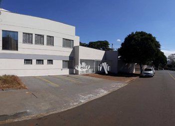 business em Rua Finlândia, Jardim Vilas Boas - Londrina - PR