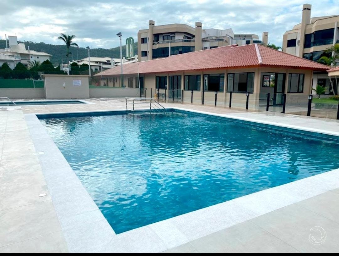 8- Área de lazer Piscina