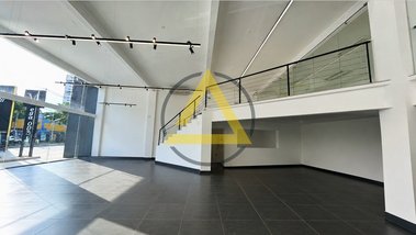 business em Avenida Bandeirantes, Piratininga - Osasco - SP