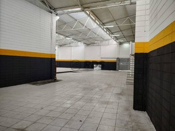 industrial em Avenida Piraporinha, Vila Nogueira - Diadema - SP