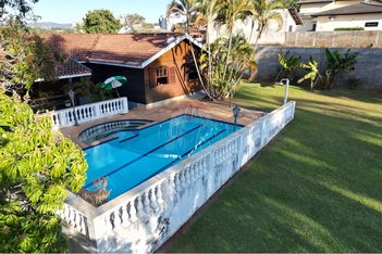 house em Avenida do Lago, Vila 24 de Outubro - Lindóia - SP