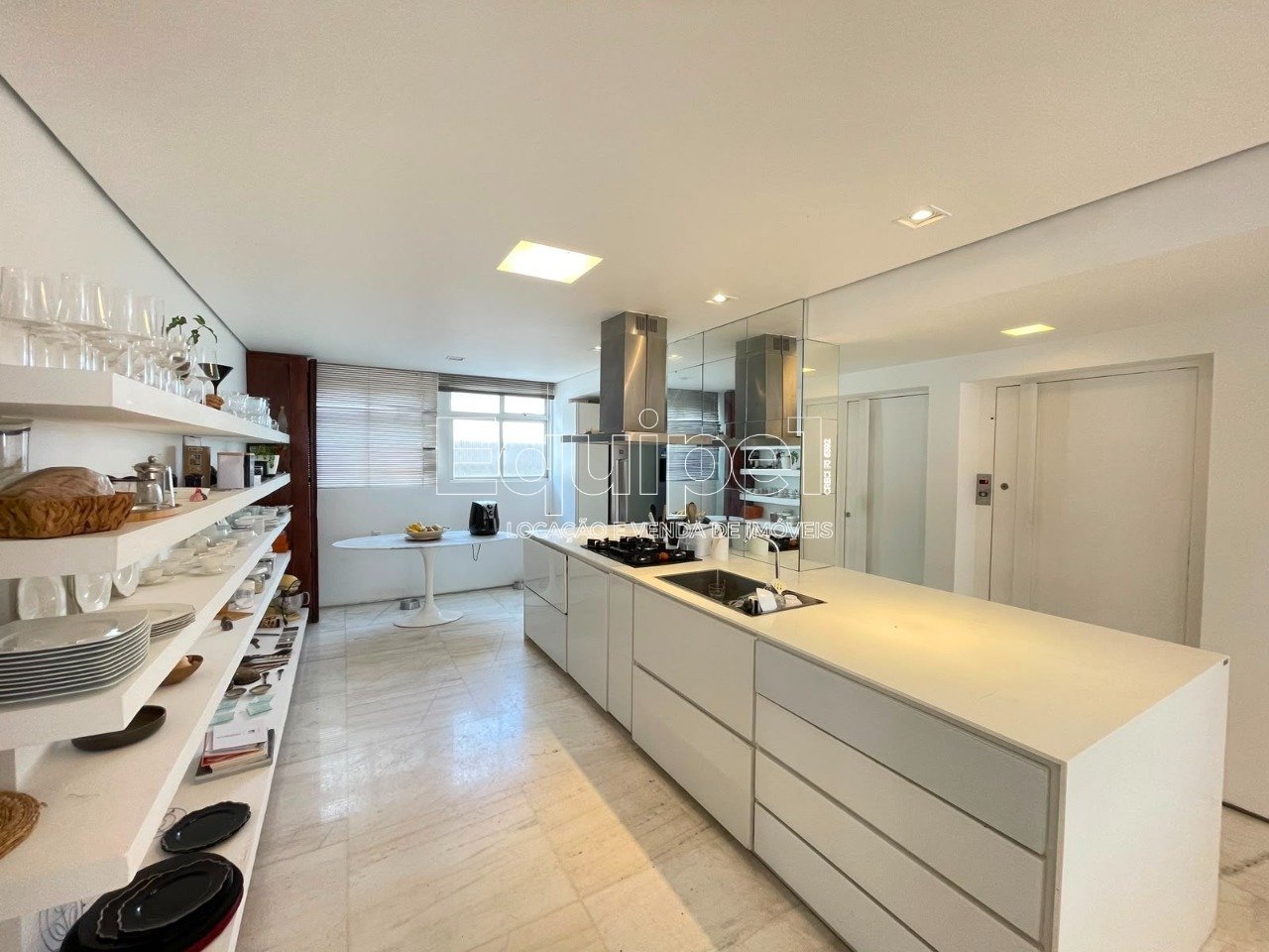 Apartamento com 3 quartos — Sion, Belo Horizonte