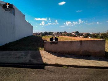 land_lot em Rua Henrique Coelho Gomes, Vila Ferroviária - Botucatu - SP