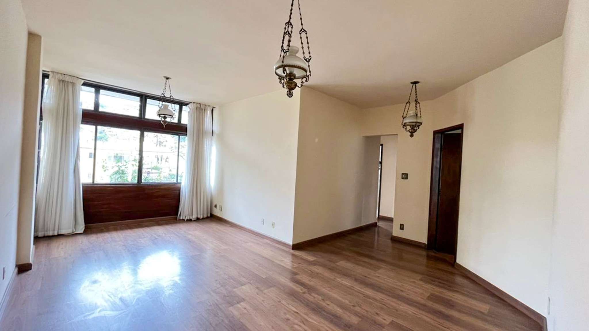 Apartamento com 3 quartos — Serra, Belo Horizonte