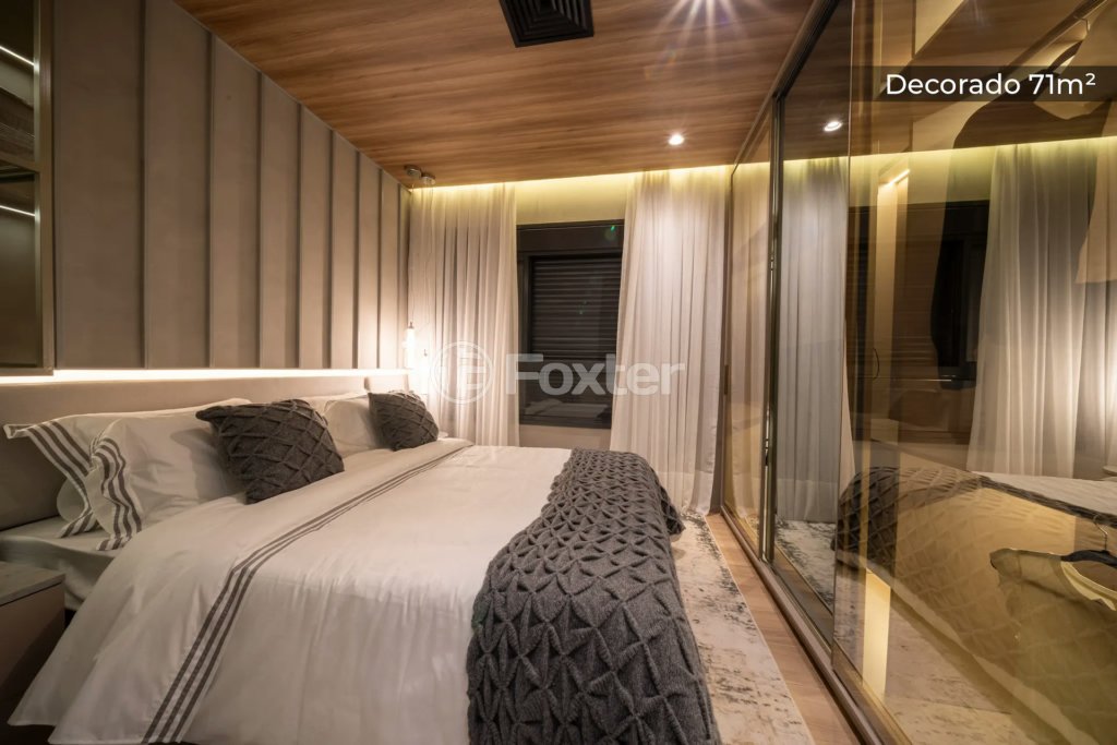 quarto-decorado-com-closet-e-cama-de-casal