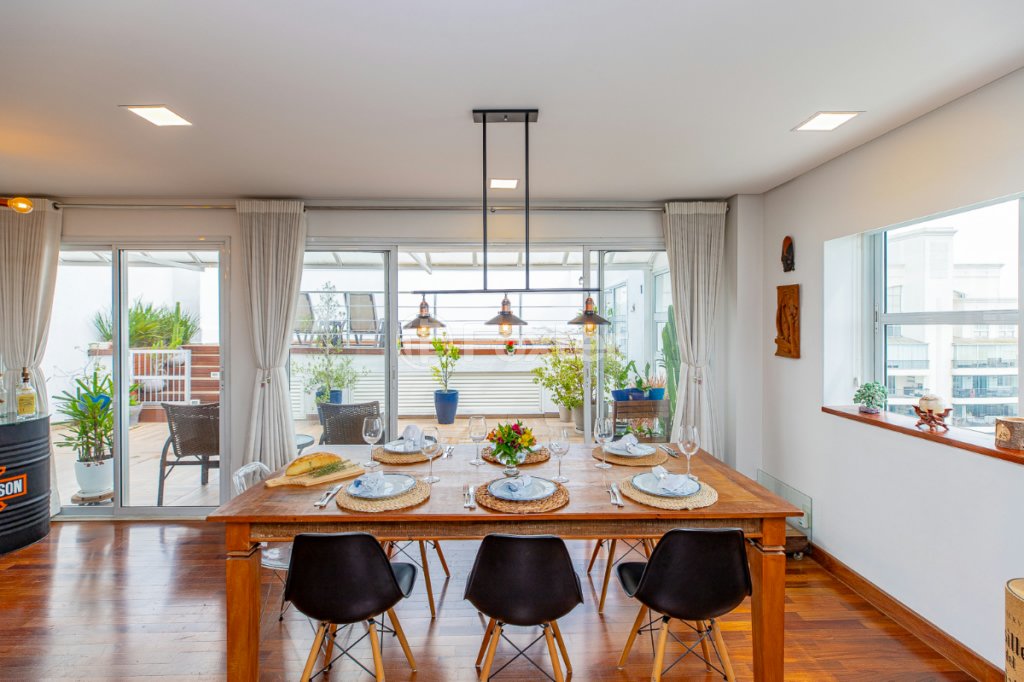 1745001405359-remax_20ares_8.jpeg
