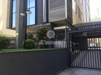 clinic em R Guilherme Bannitz, Itaim Bibi - São Paulo - SP