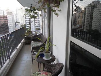 apartment em Rua Juquis, Indianópolis - São Paulo - SP