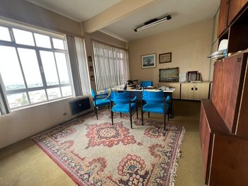 office em Avenida Arthur de Abreu, Centro Histórico - Paranaguá - PR