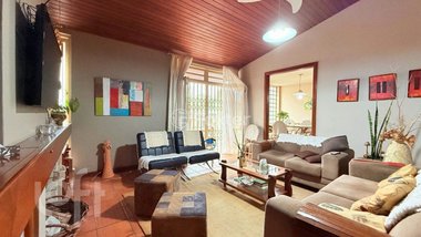 house em Rua Guilherme Klippel, Passo da Areia - Porto Alegre - RS